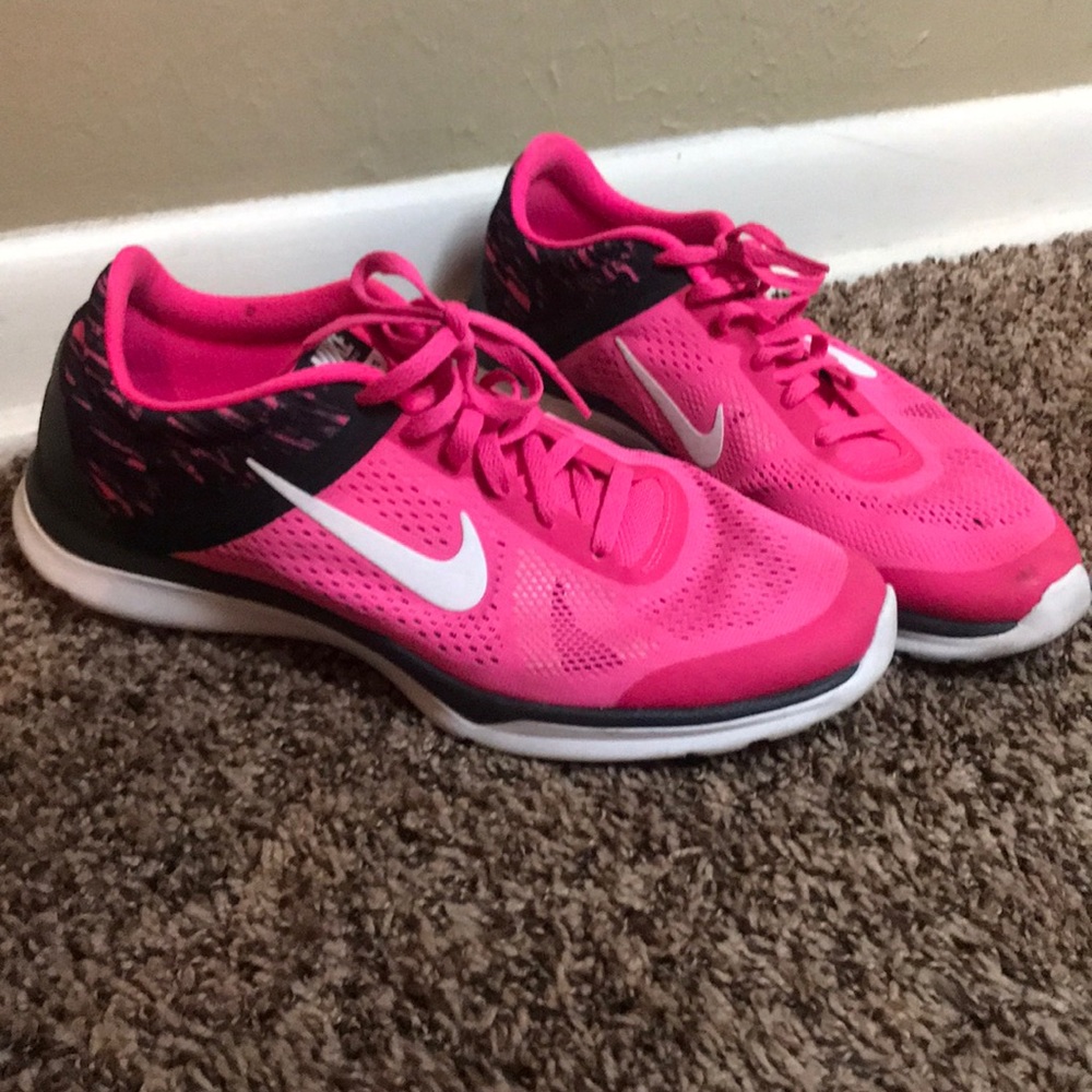 Nike cross trainers